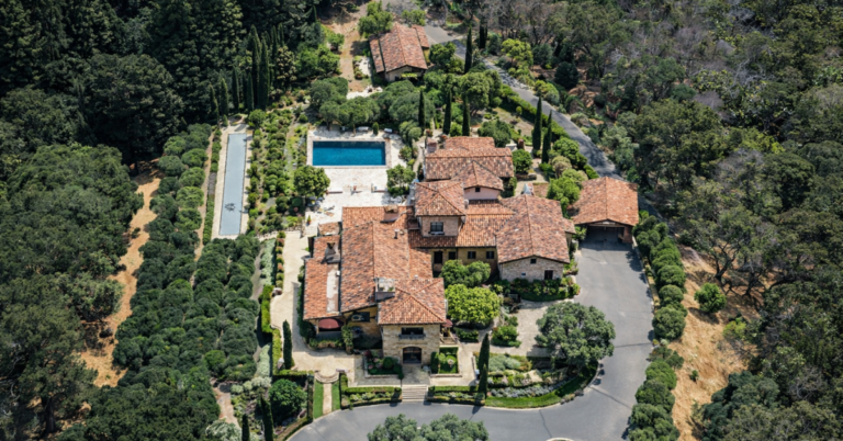 An aerial view of Joe Montana's former Napa Valley estate which he sold in 2022 for $28 million.
