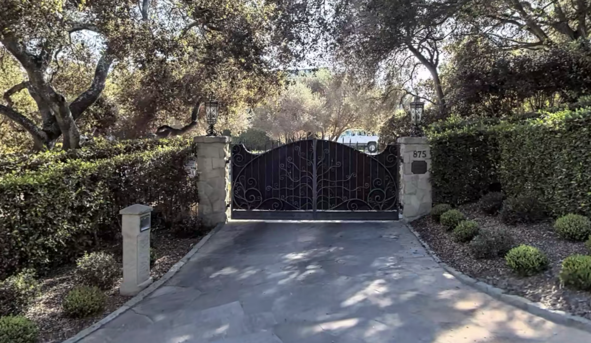 Street view of Don Johnson's house in Montecito