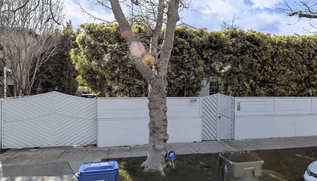 Street view of Margot Robbie's former Hancock Park home.