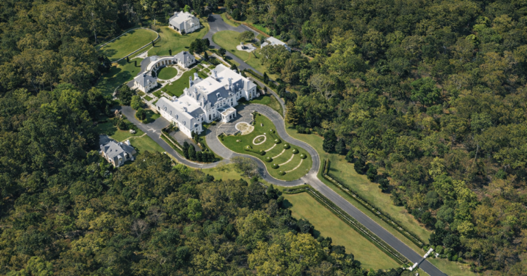 Aerial view of Chateau Montagel