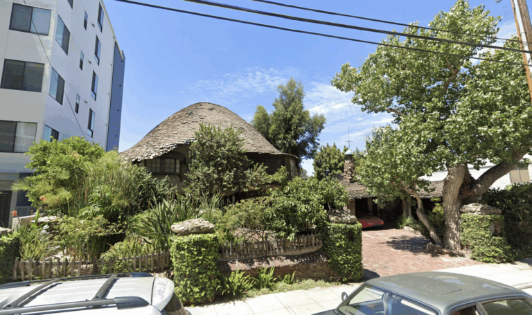 A street view of the California Hobbit House