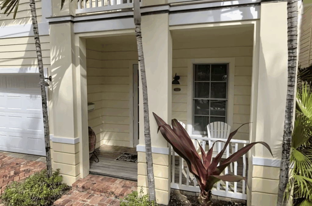 Street view of Jimmy Buffett's Palm Beach House.