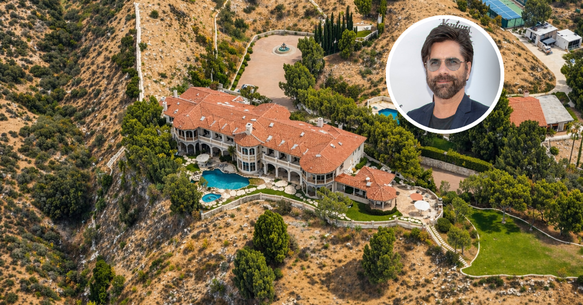 Aerial view of the backyard of John Stamos' former Calabasas home.