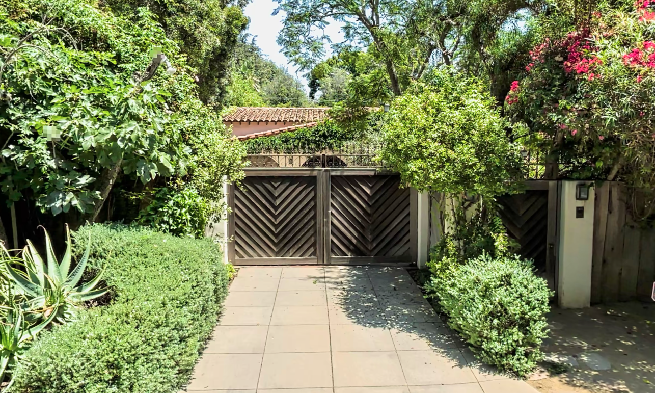Street view of Helen Hunt's Spanish-Style Los Angeles Home she sold.