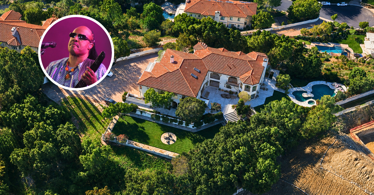 Aerial view of Stevie Wonder's former Calabasas home.