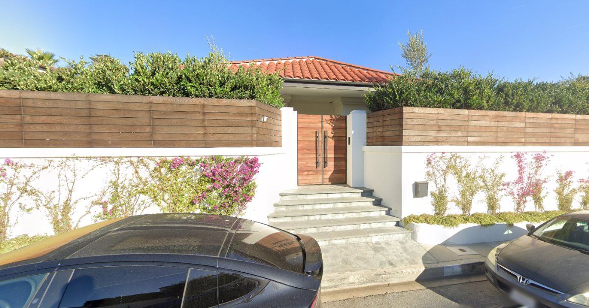 Street view of Anna Kendrick's Hollywood Hills house.