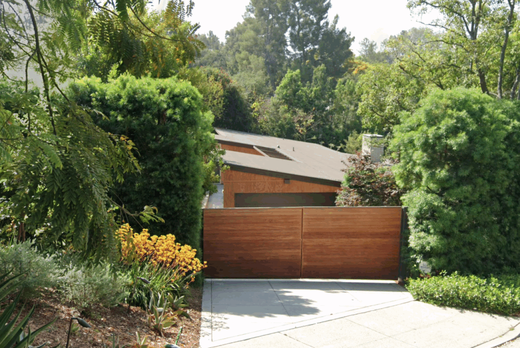 Street view of Lily Collins Pasadena home.