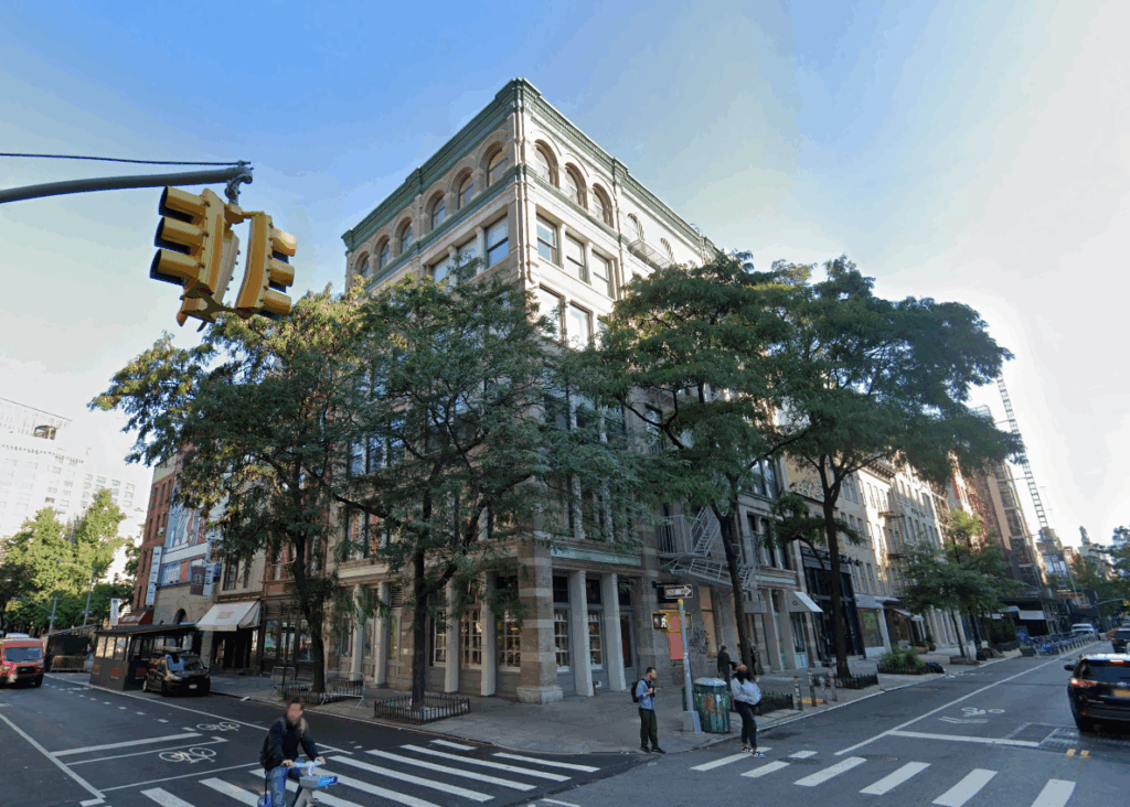 Street view of Ana de Armas' New York loft.