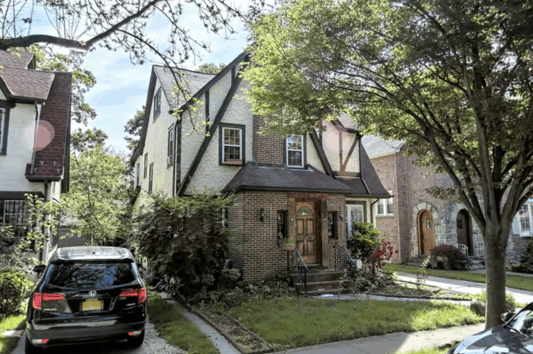 A street view look at Donald Trump's childhood home