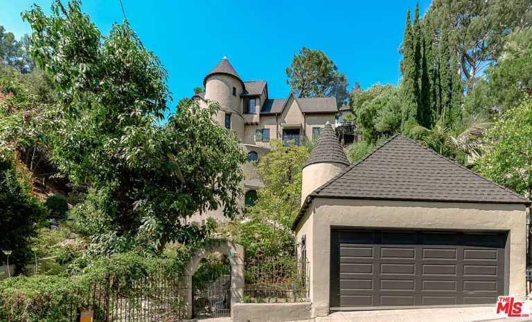 The Revolution’s Keyboardist Lisa Coleman Sells LA Home For $2.855 Million