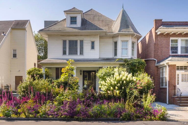 Martha Plimpton's Victorian House at street level.