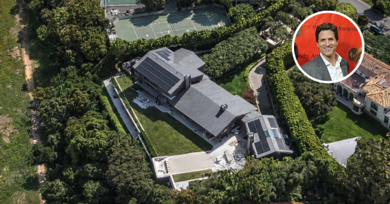Aerial view of Steven Levitans former Santa Monica house.