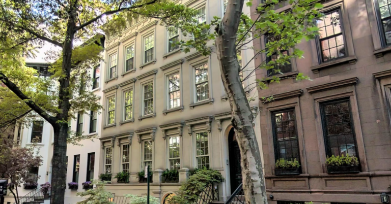 Front entrance to Suzy Welch's New York Townhouse.