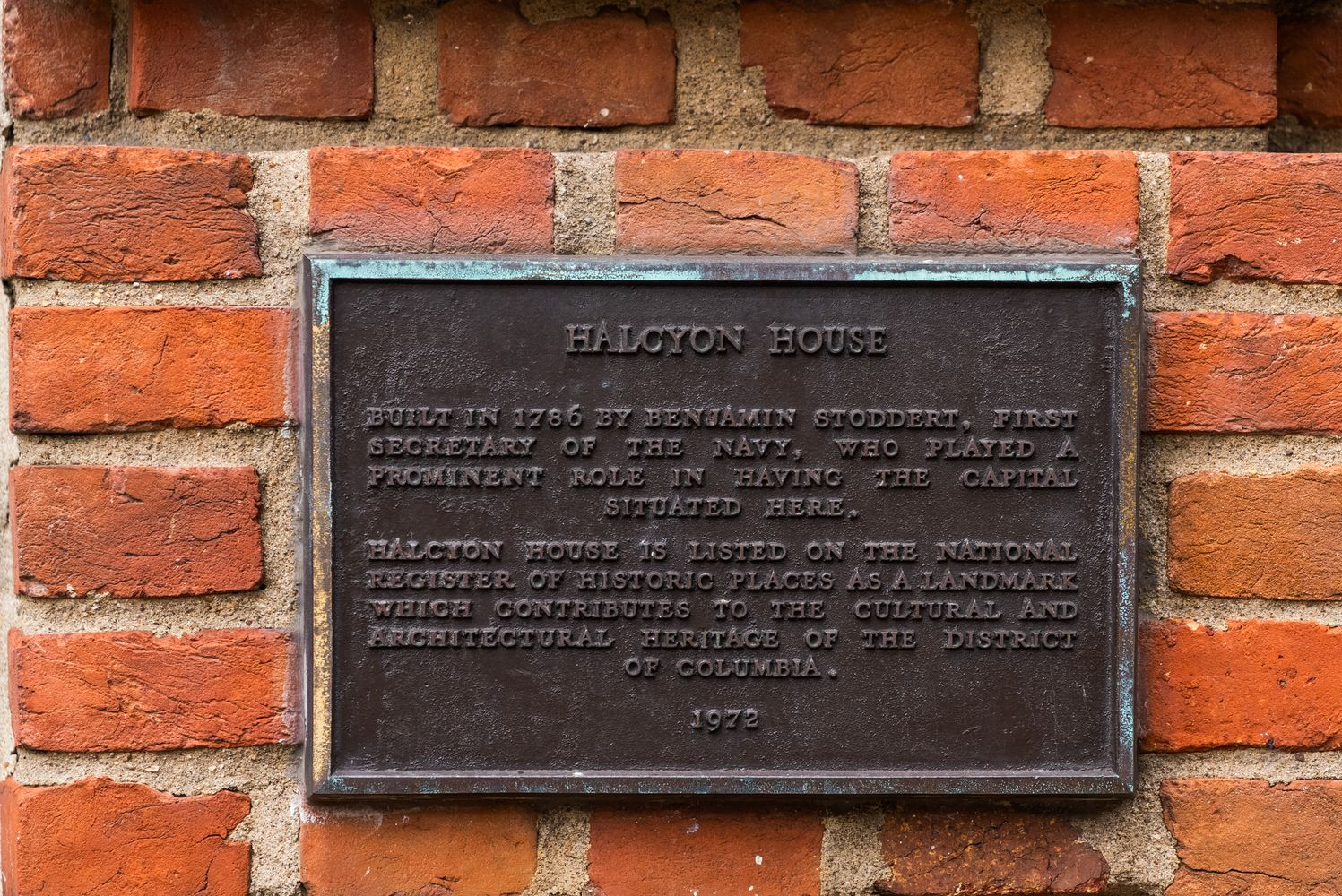 Halcyon House plaque about the history of the house.