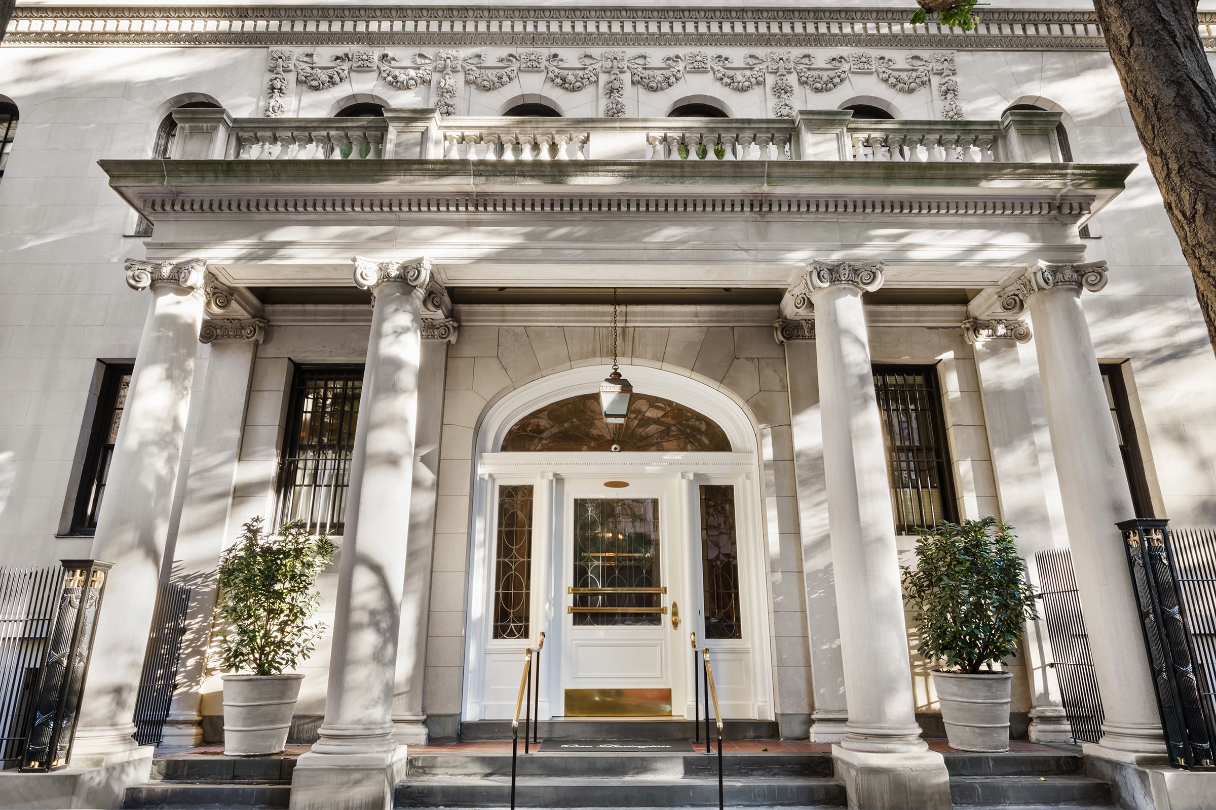 Uma Thurman’s Former Manhattan Duplex Lists for $8.95 Million