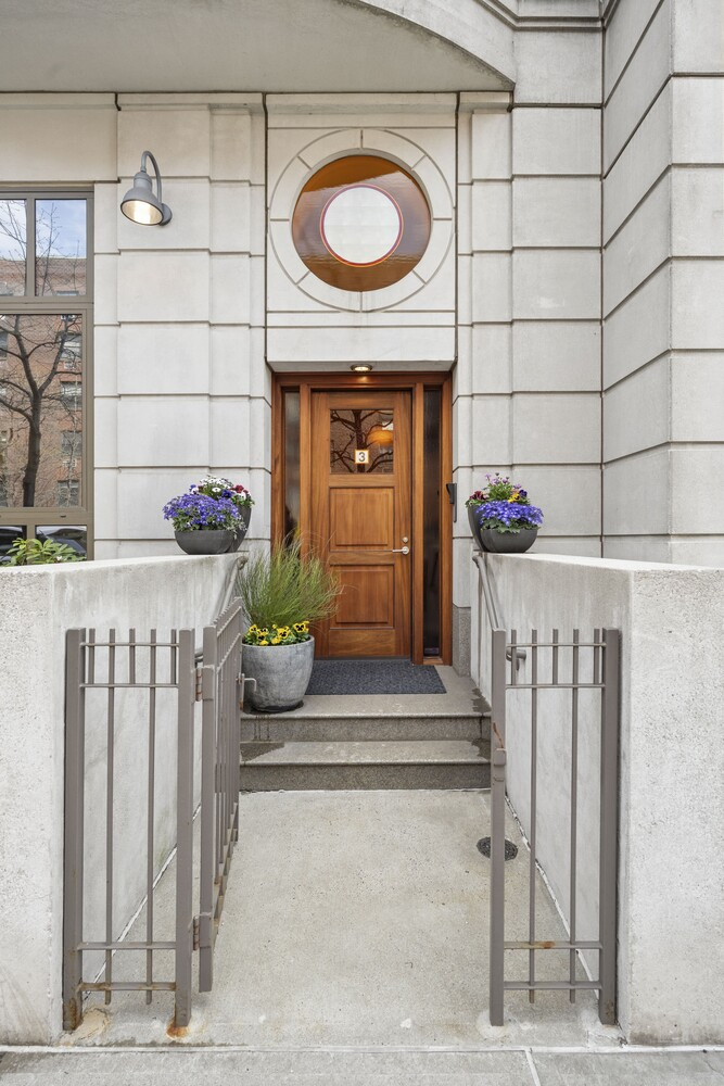 Entance to Will Arnett's New York City townhouse.