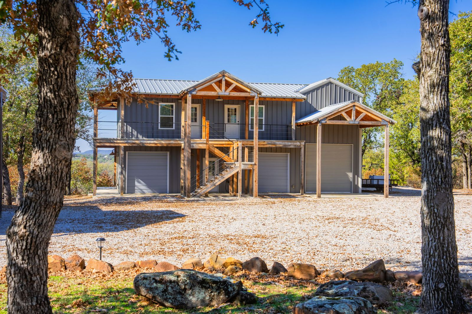 An 805-square-foot guest house.