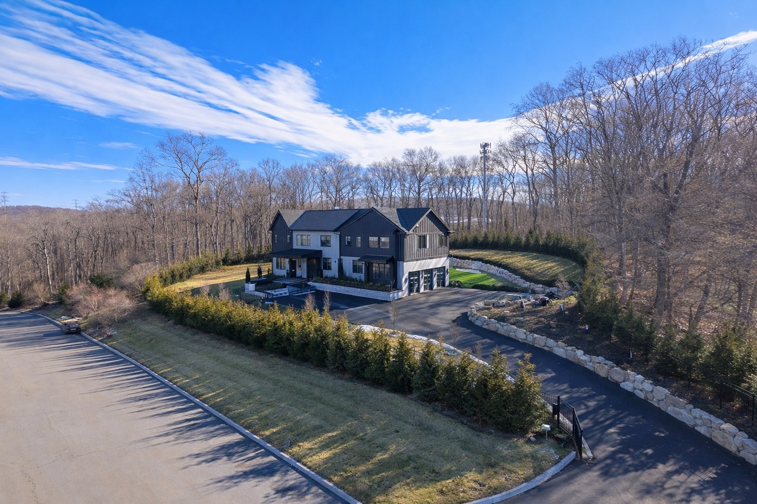 Sauce Gardner's New Jersey home surrounded by tall trees with no neighboring homes.