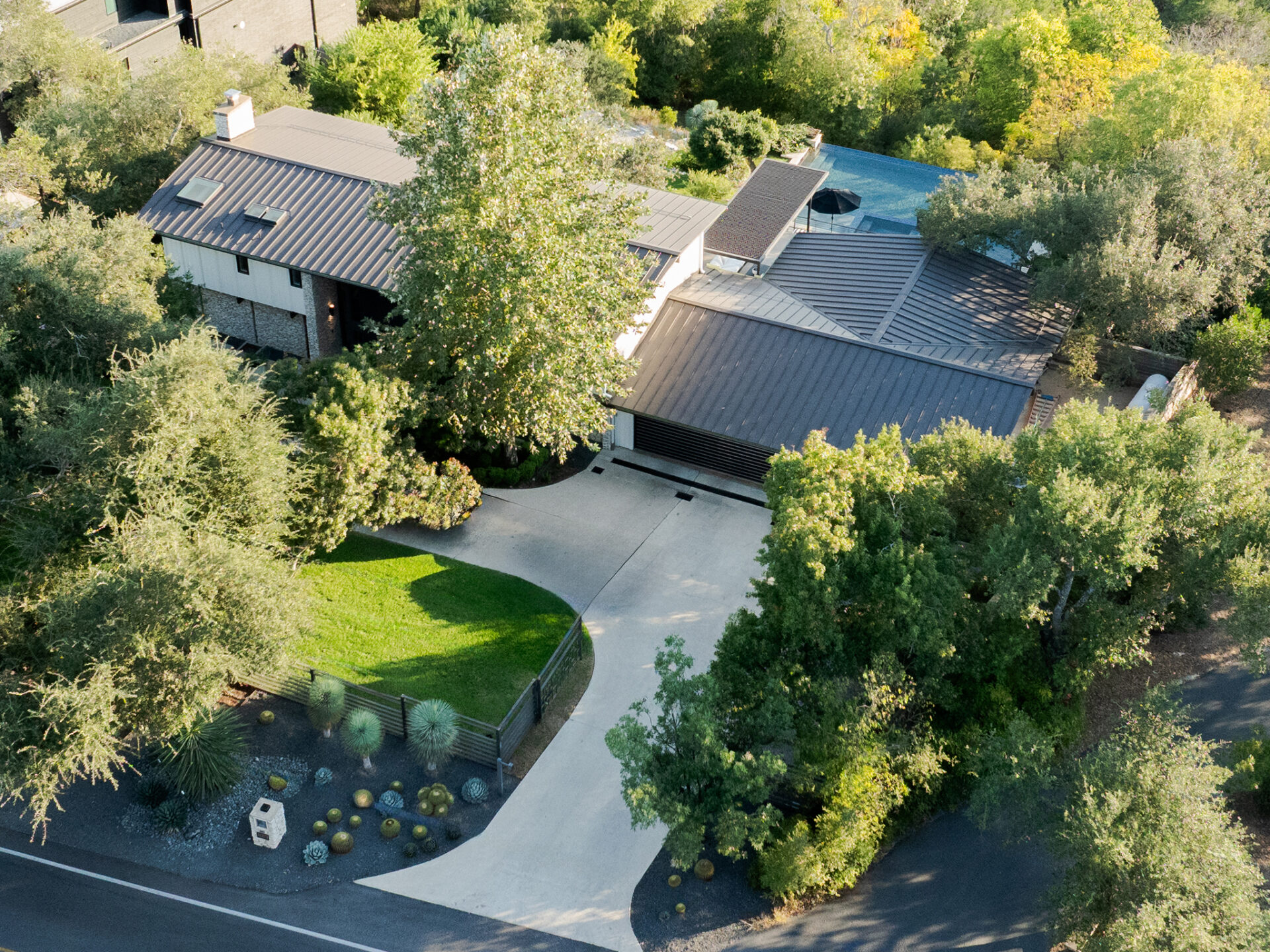 Aerial view of the front entrance of Danny Amendola's Austin home. 