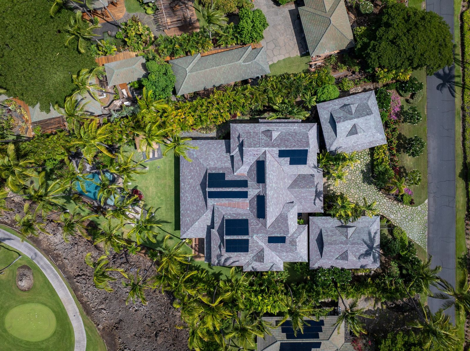 Aerial view of Lisa Marie Presley’s Former Hawaii Estate