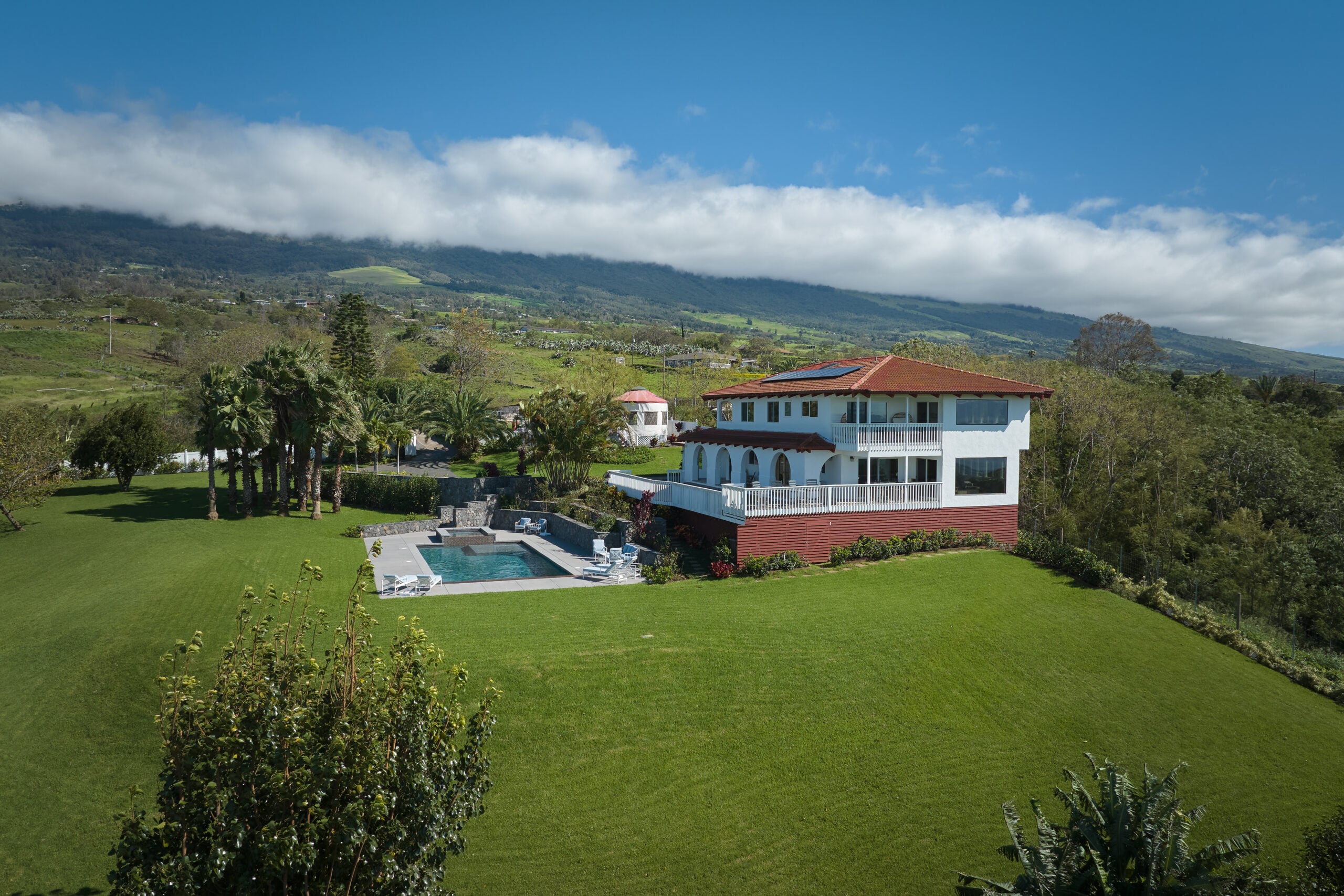 Aerial view of Jessica Stam's Hawaii estate.