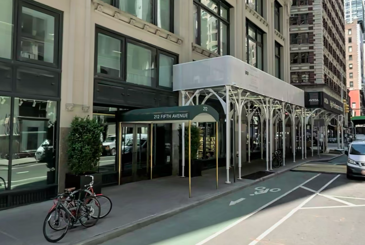 Entrance to Bill Lawrence and Christa Miller's condo building.