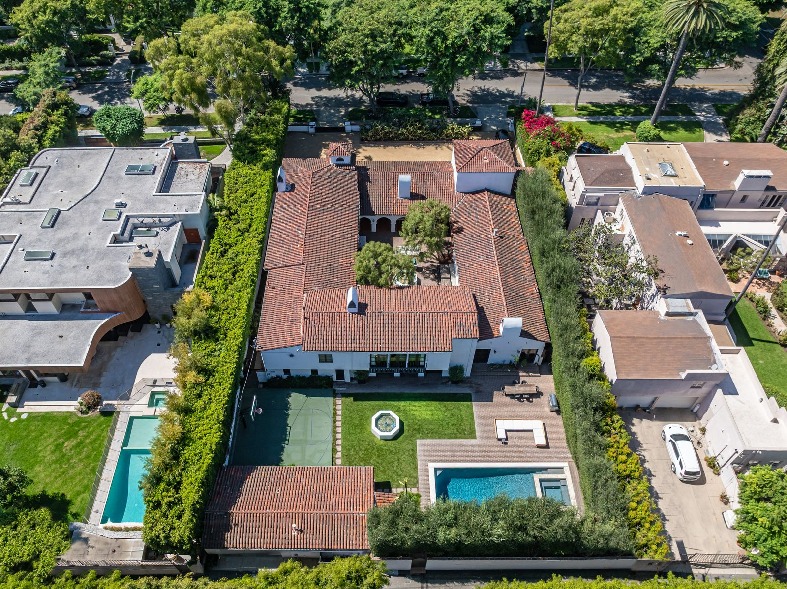 Aerial view of Diane Keaton's Former Beverly Hills Home.