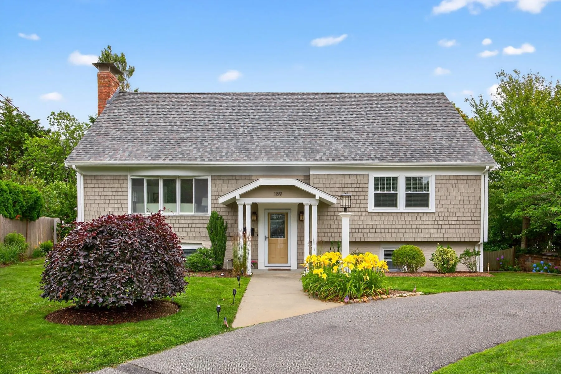 Street view of Kathleen Kennedy Townsend's Massachusetts Home.