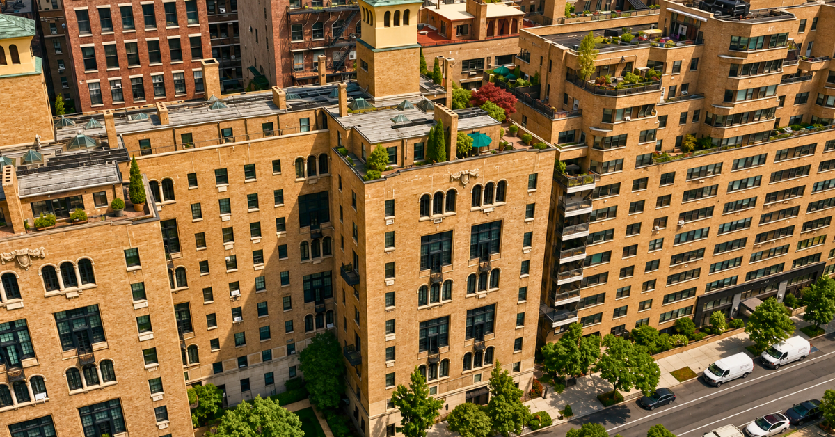Aerial view of Maya Hawke's New York apartment building.