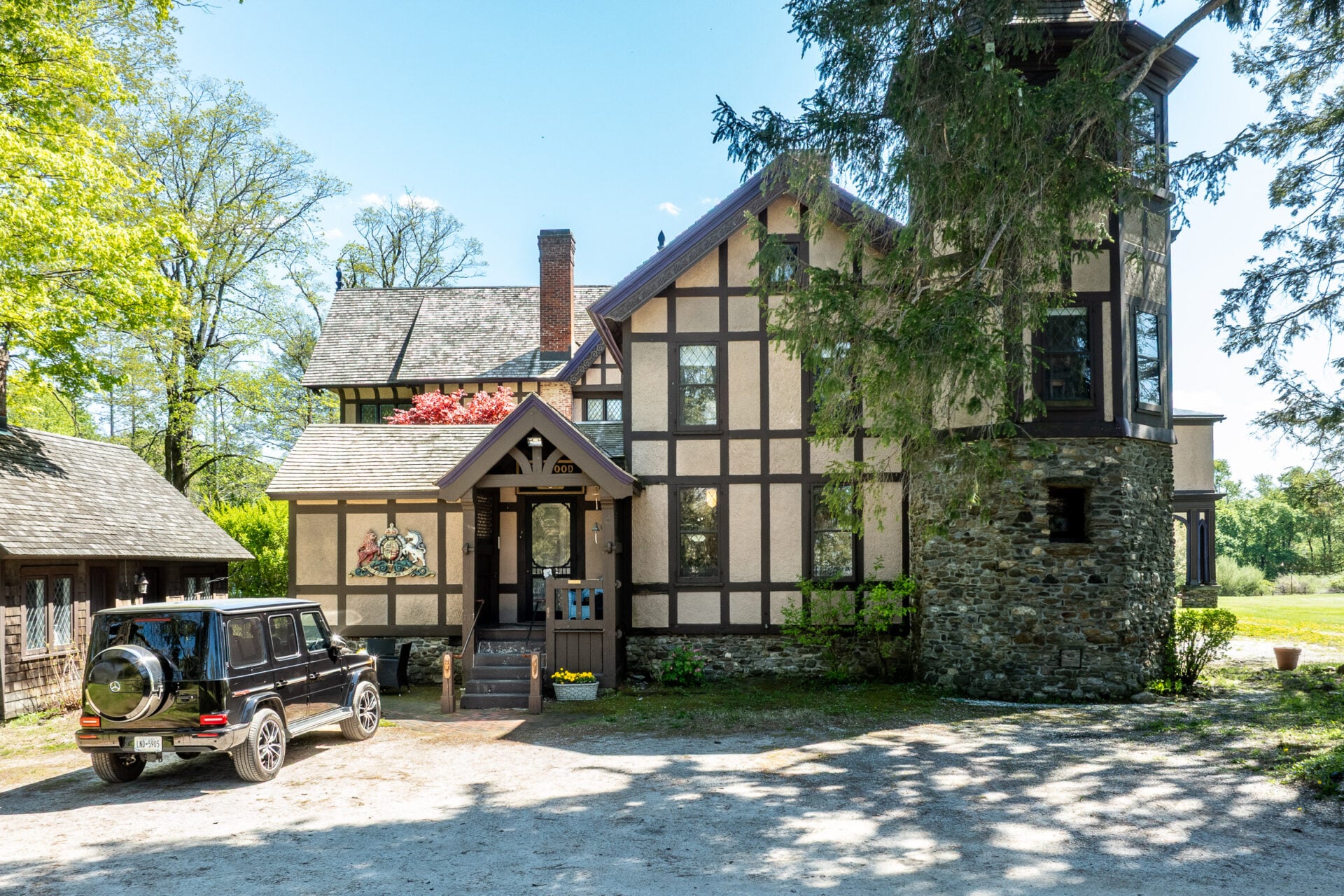 Elizabethan-style manor