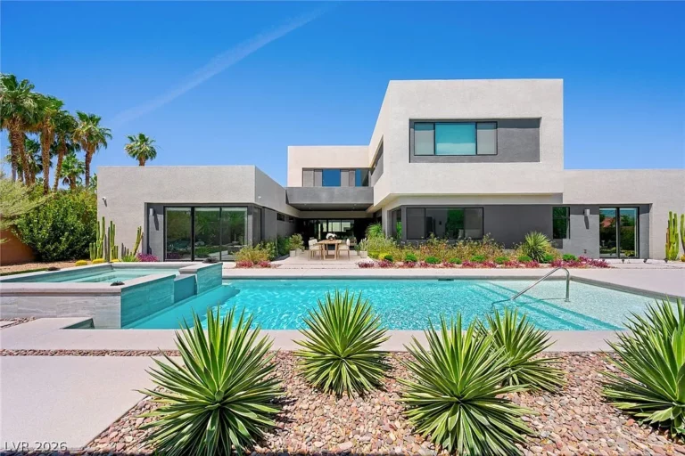 Rear view of Perez Hilton's Las Vegas mansion.