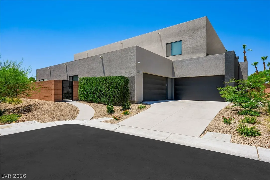 Street view of Perez Hilton's Las Vegas mansion.