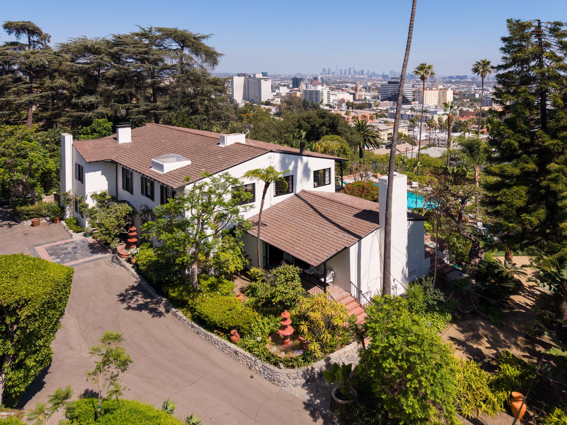 Aerial view of Helen Mirren and Taylor Hackford's LA mansion.