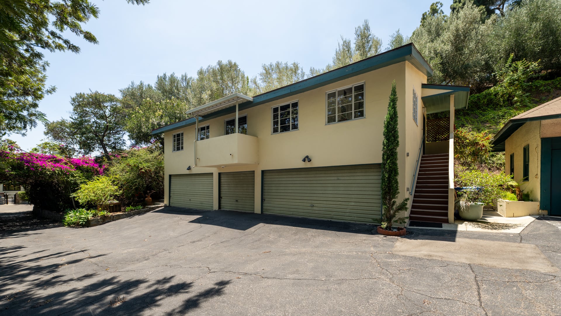 A one-bedroom apartment above the garage.