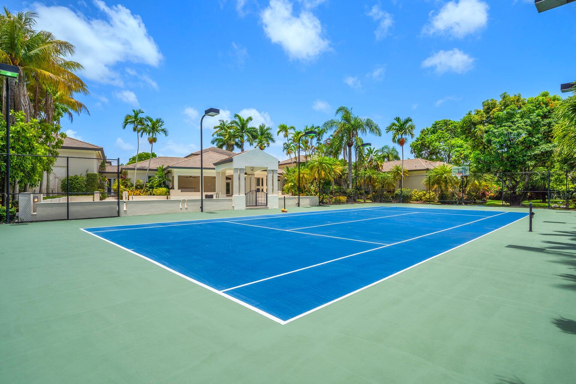 Championship tennis court
