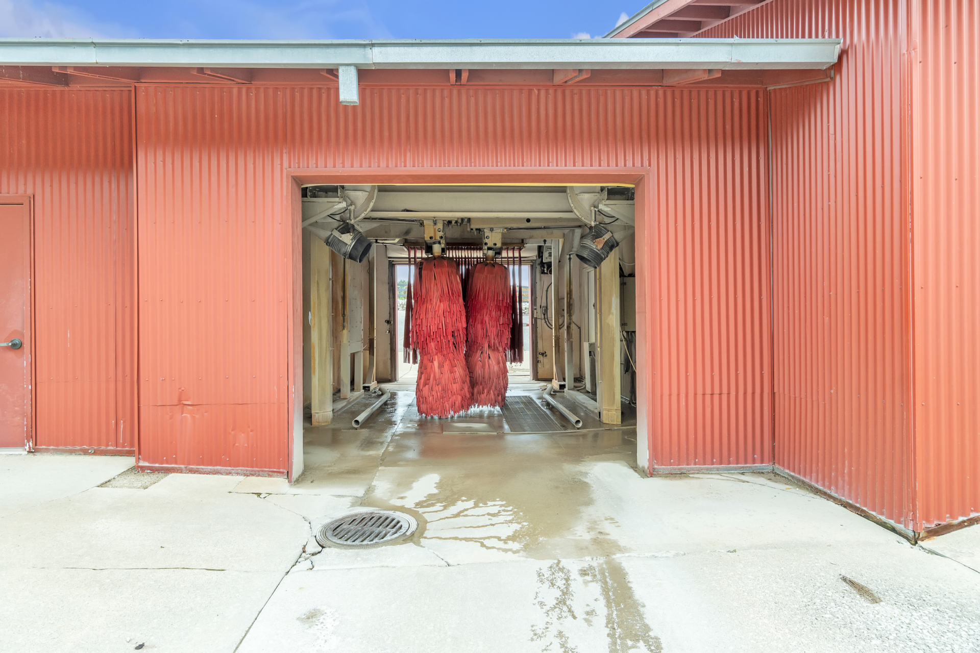 A dedicated on-site car wash housed in one of the estate's outbuildings.