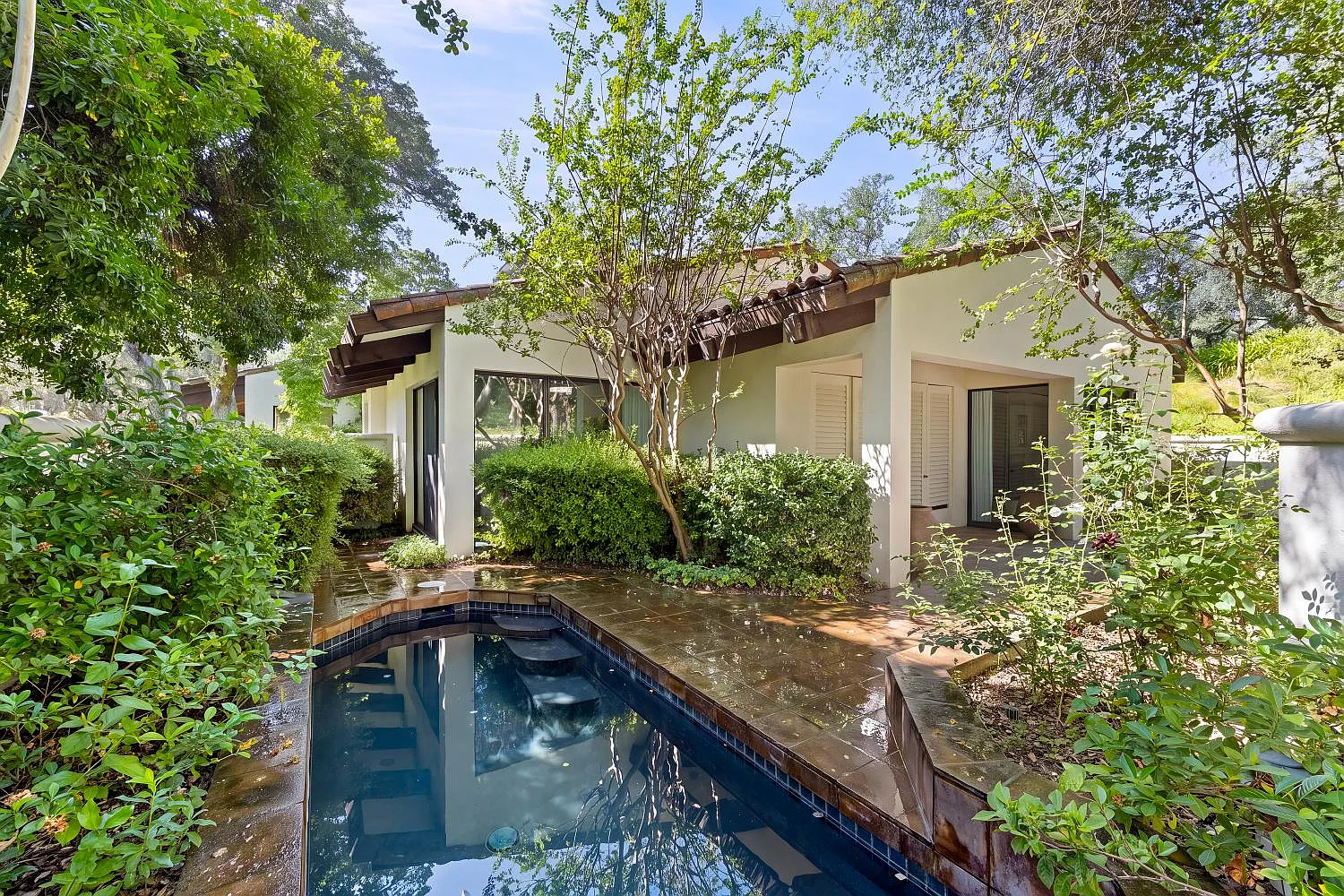 Wellness courtyard pool.