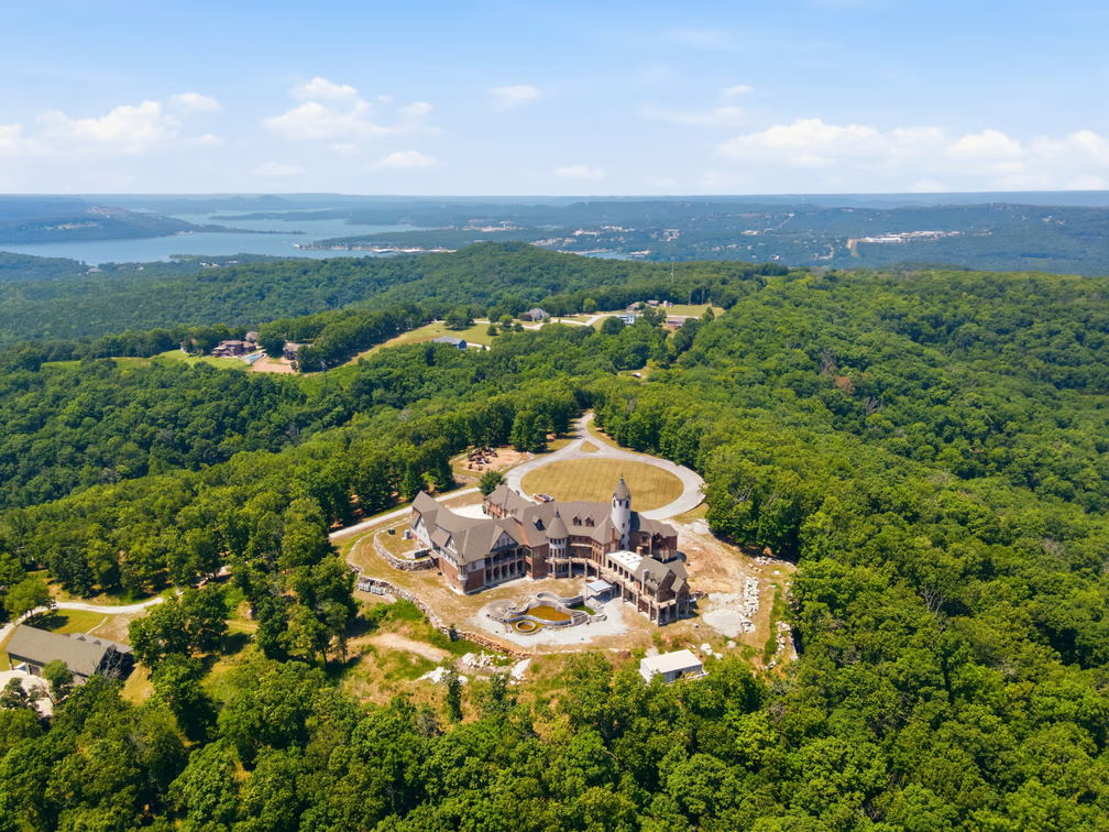 Aerial view of Cole Hamels' former Ozarks estate.