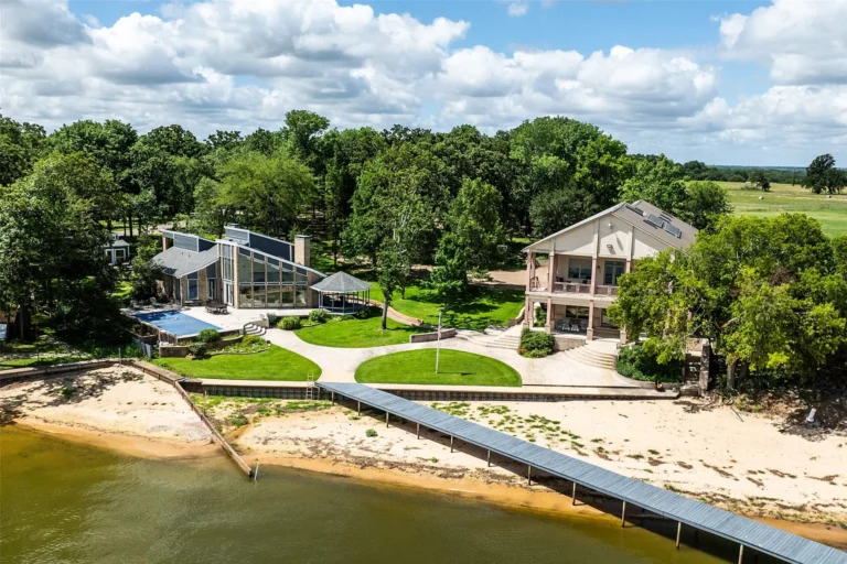 The main house and guest house at Don Nelson's Texas Lake House.