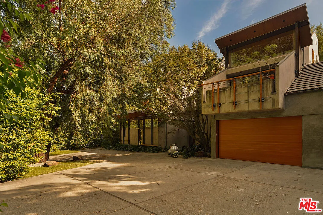 Front entrance to Michael B. Jordan’s former Hollywood Hills home.